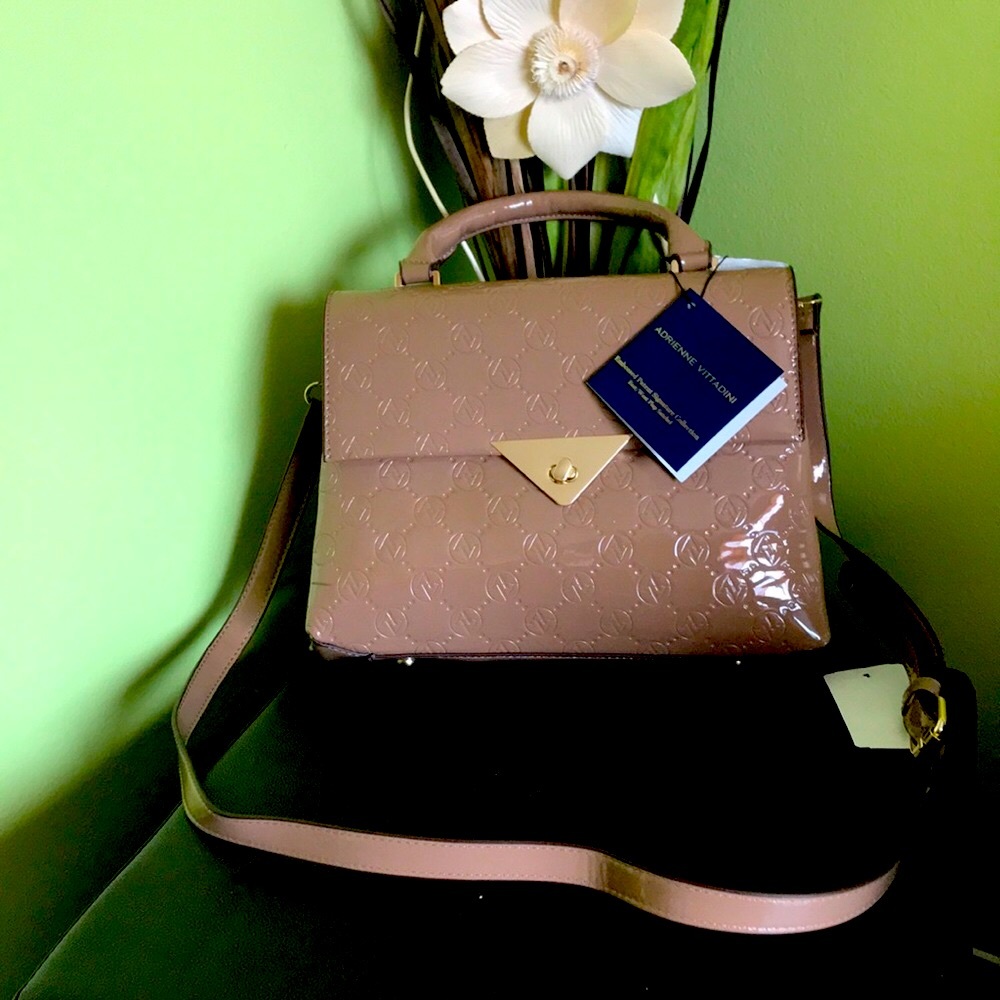 ❌SOLD❌🌟HP🌟🆕ADRIENNE VITTADINI BAG